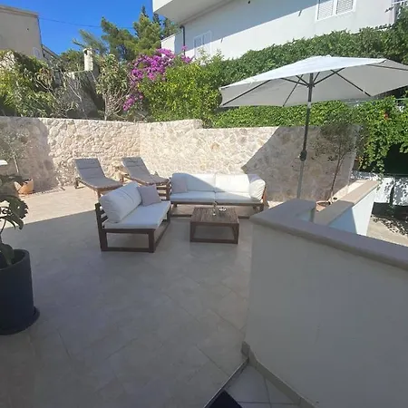 Jakov & Antonia Heritage Estate Hvar Town