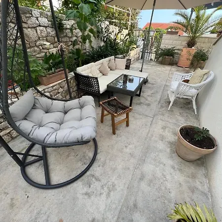 Jakov & Antonia Heritage Estate *