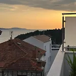 Jakov & Antonia Heritage Estate Apartment Hvar Town
