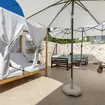 Jakov & Antonia Heritage Estate Apartman *