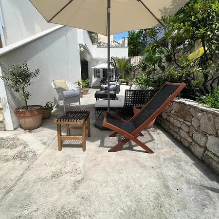 Jakov & Antonia Heritage Estate *