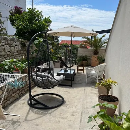 Jakov & Antonia Heritage Estate Hvar Town