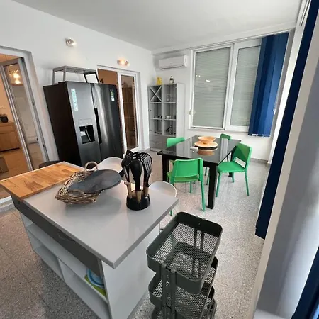 Jakov & Antonia Heritage Estate Hvar Town