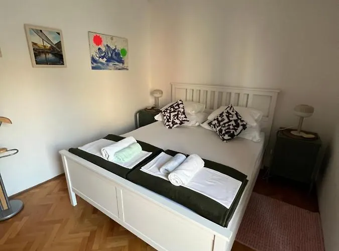 Jakov & Antonia Heritage Estate 흐바르