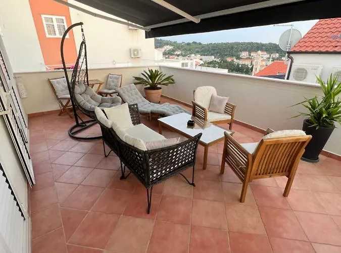 Jakov & Antonia Heritage Estate