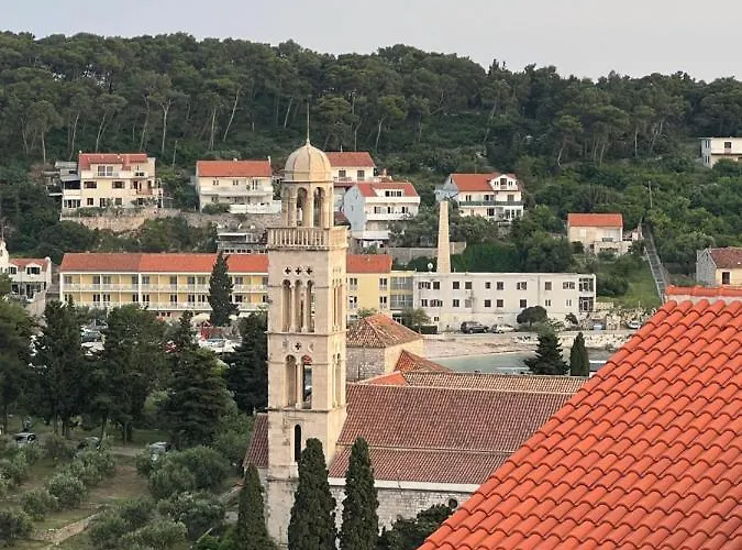 Διαμέρισμα Jakov & Antonia Heritage Estate Χβαρ